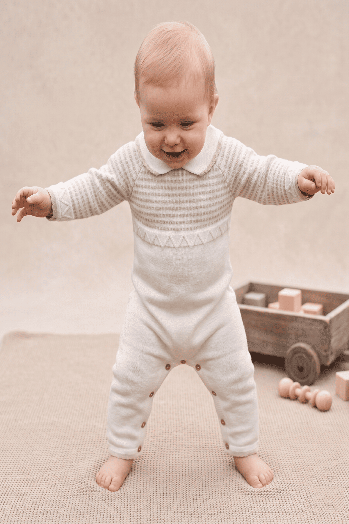 Unisex Triko Bebek Tulum- Gömlek Yaka Ağ Bölümü Düğmeli Bebek Triko Tulum
