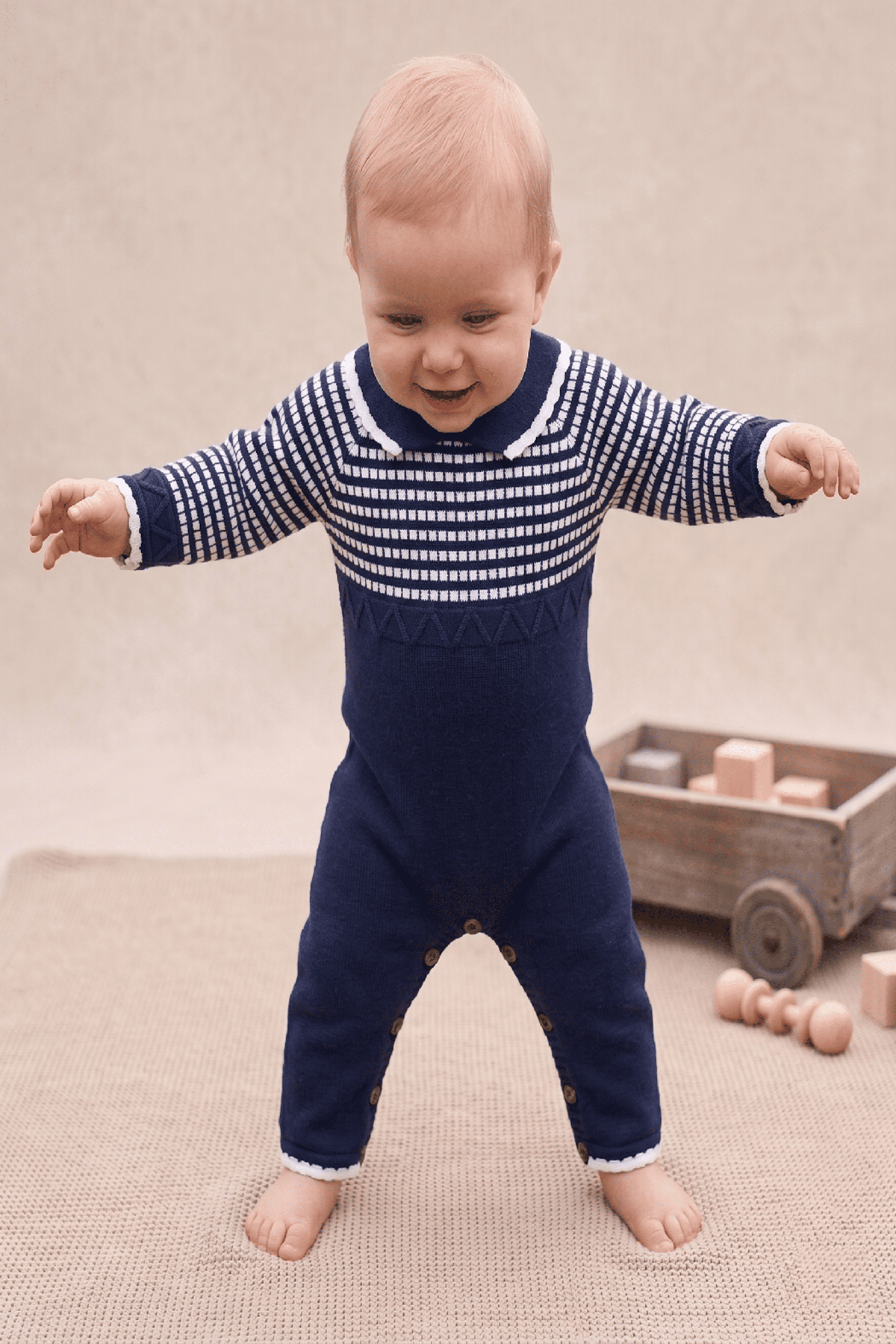 Unisex Triko Bebek Tulum- Gömlek Yaka Ağ Bölümü Düğmeli Bebek Triko Tulum